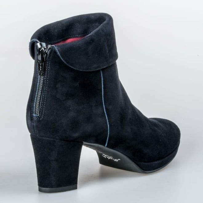 LILIAN 8986 - LILIAN