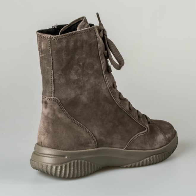 Hartjes 172.1804/30 ETHNO BOOT - Hartjes