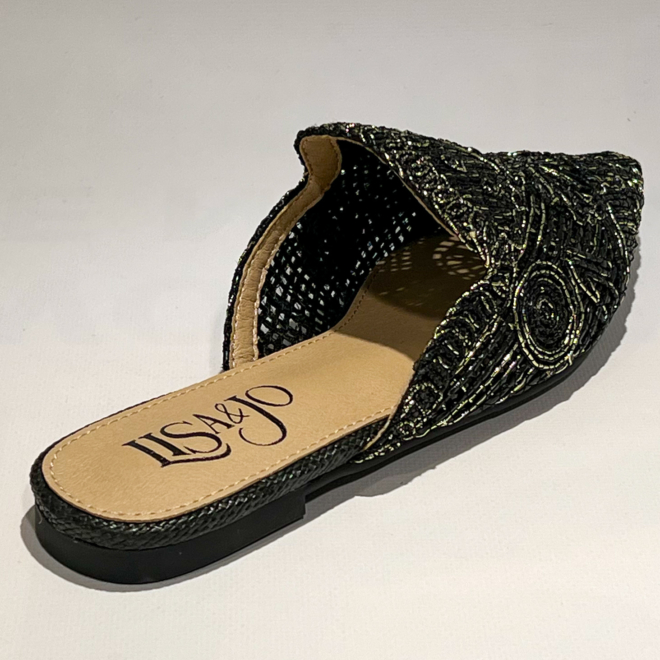 Lisa & Jo Zaray 2615213 - Lisa & Jo