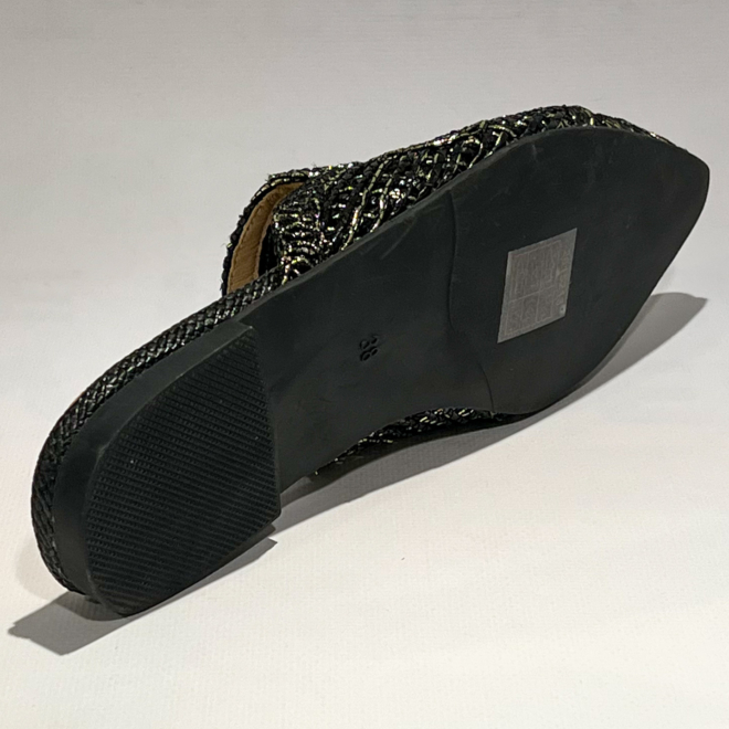 Lisa & Jo Zaray 2615213 - Lisa & Jo