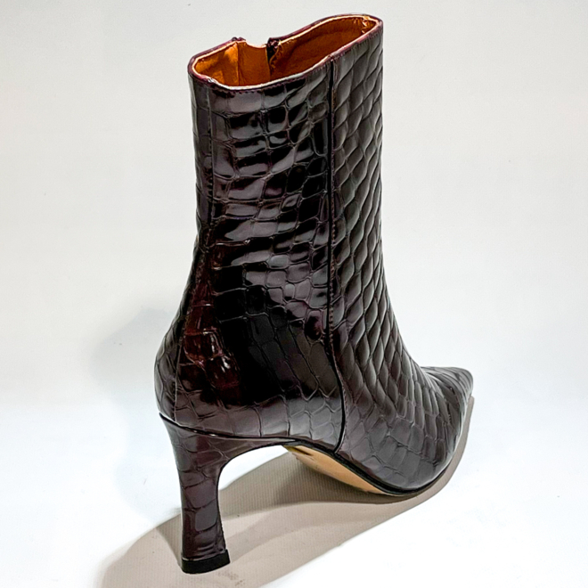 Angel Alarcon 25618 Manati Wine - Angel Alarcon