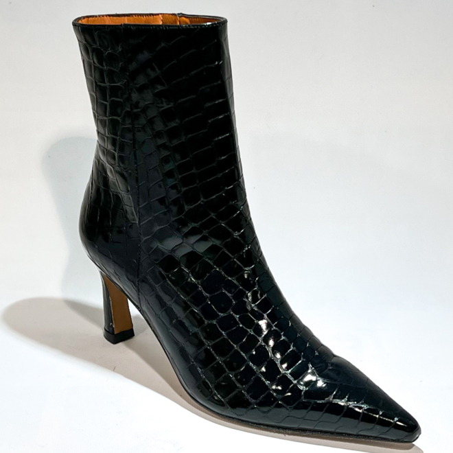 Angel Alarcon 25618 Manati Negro - Angel Alarcon