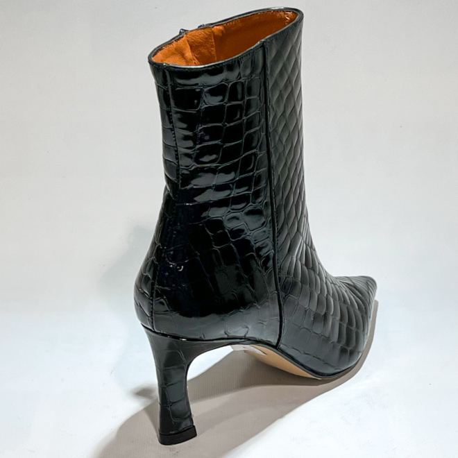 Angel Alarcon 25618 Manati Negro - Angel Alarcon