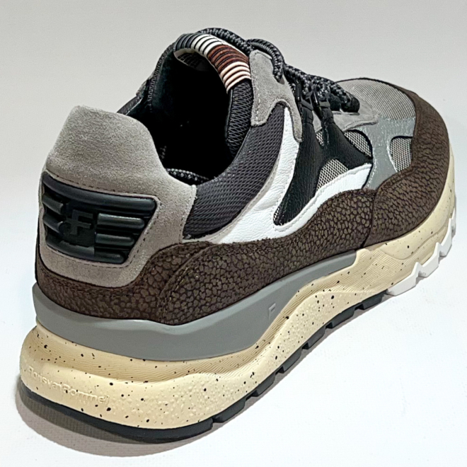 Floris van Bommel SFM-10241-20-01 De Treener 05.01 - Floris van Bommel