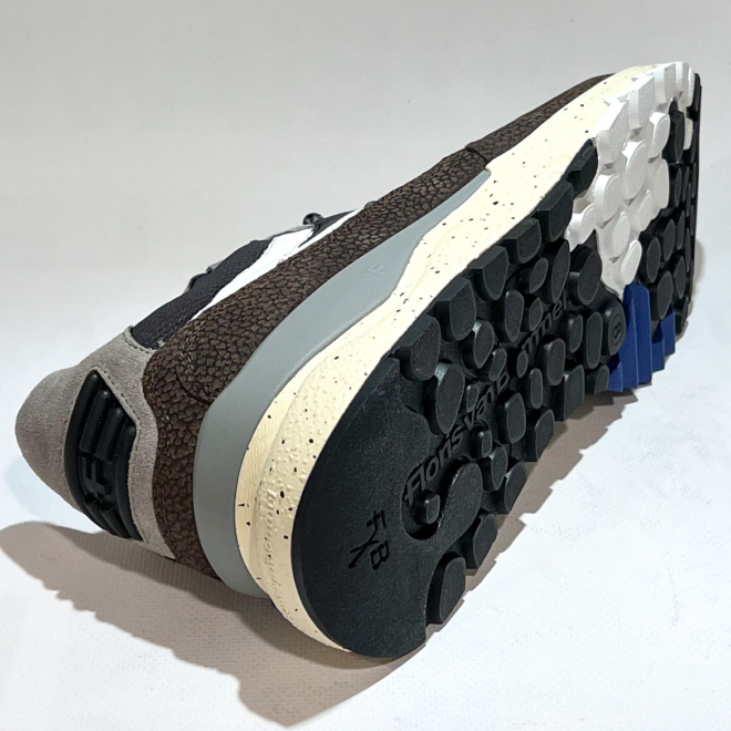 Floris van Bommel SFM-10241-20-01 De Treener 05.01 - Floris van Bommel